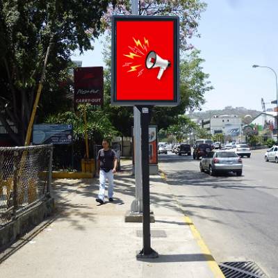 Publicidad exterior tipo Poste en la gran Caracas